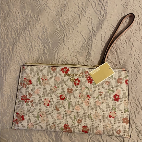 NWT Michael Kors Large Jet Set Wrislet - Picture 7 of 8